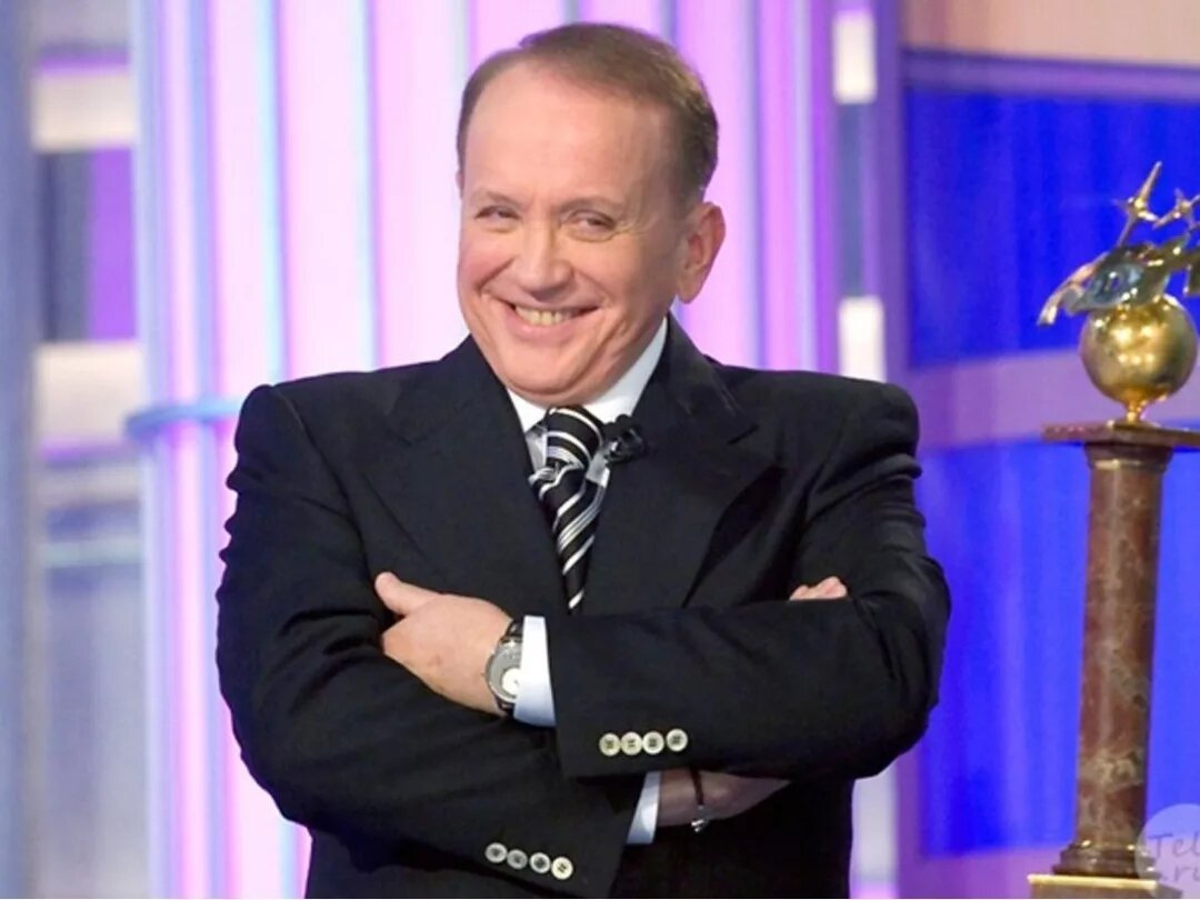 За поимку Маслякова - приз - путёвка в ГДР. Не помню, какая команда исполнила, но строчка врезалась в память. Фото из свободных источников 