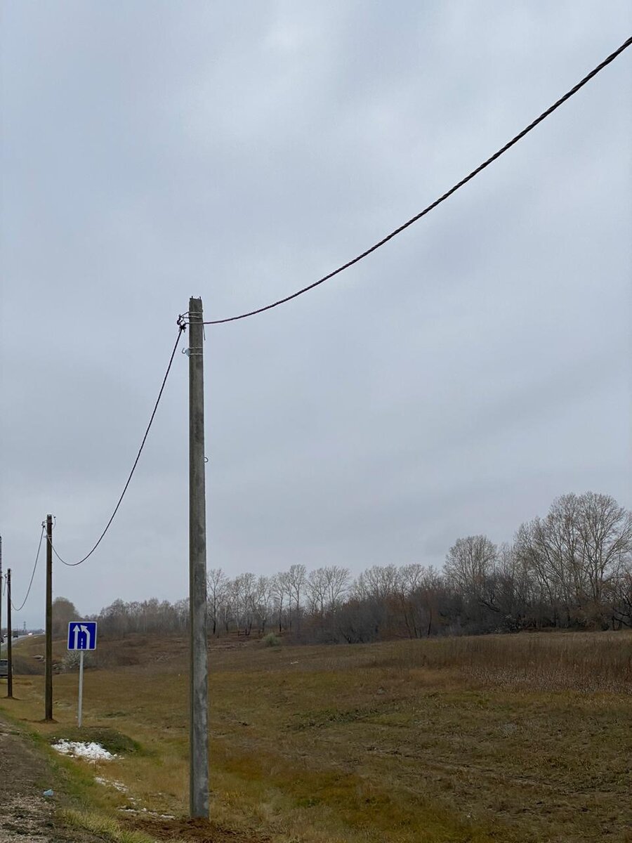 Строительство ВЛИ-0,4 кВ (фото из личного архива) 