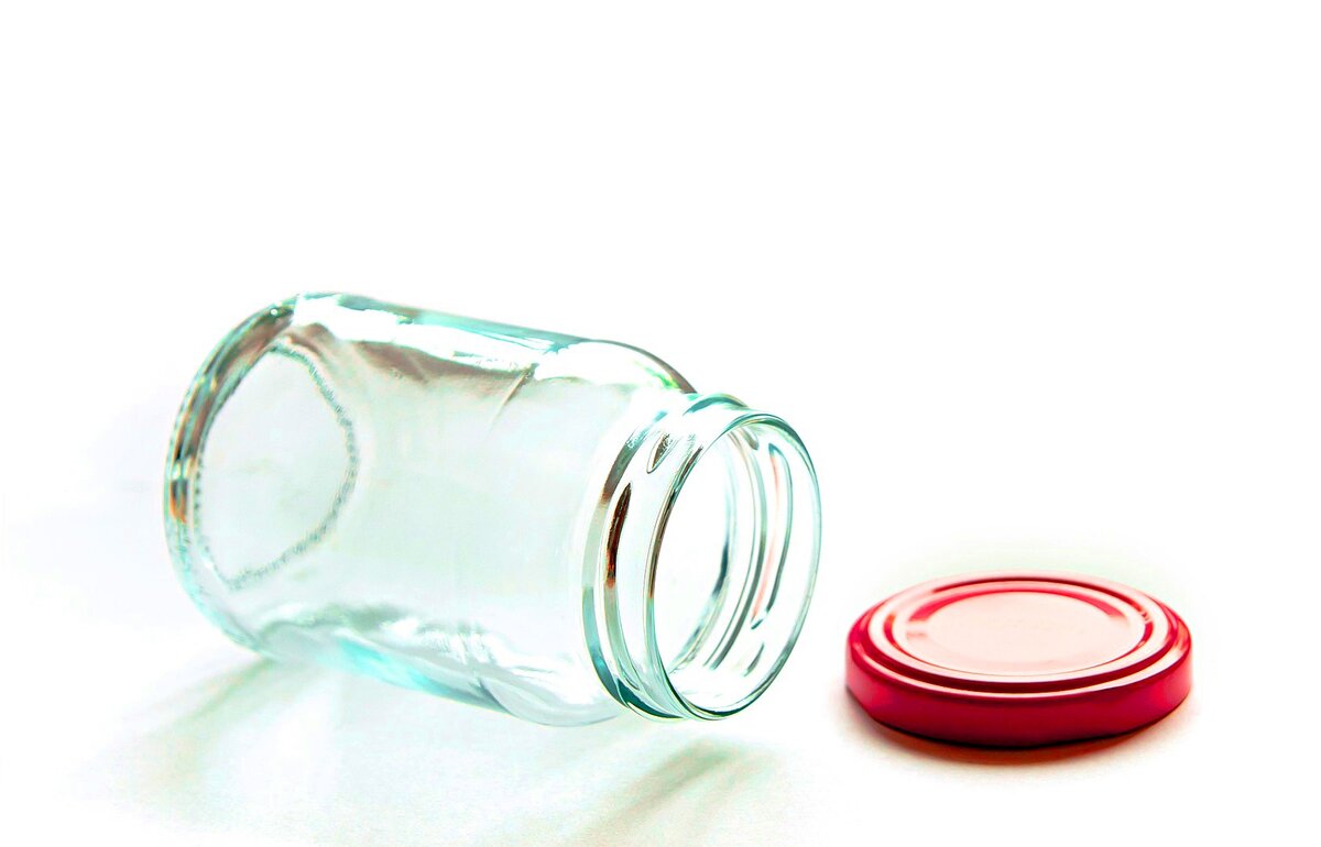 Empty life. Банка с кислотой.