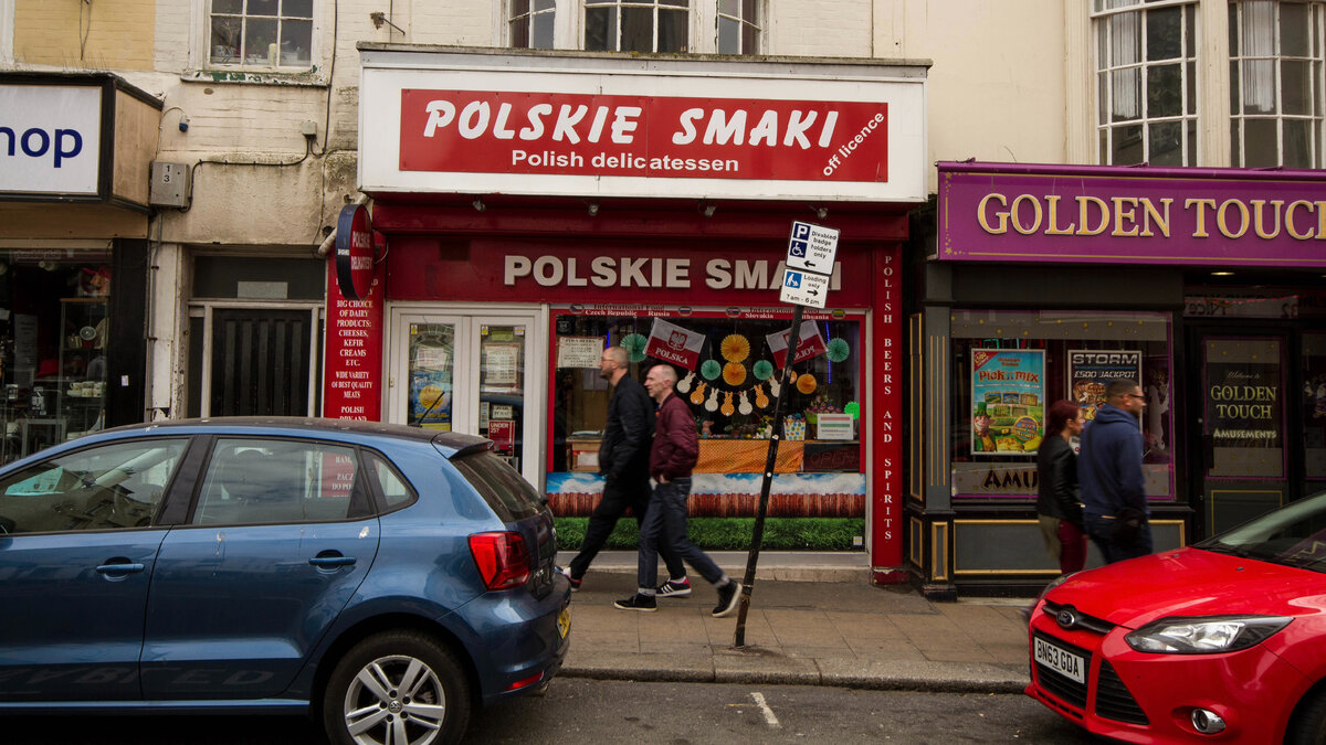 Магазин Polskie Smaki в городе Brighton and Hove, где продают русские, польские, литовские, латвийские продукты