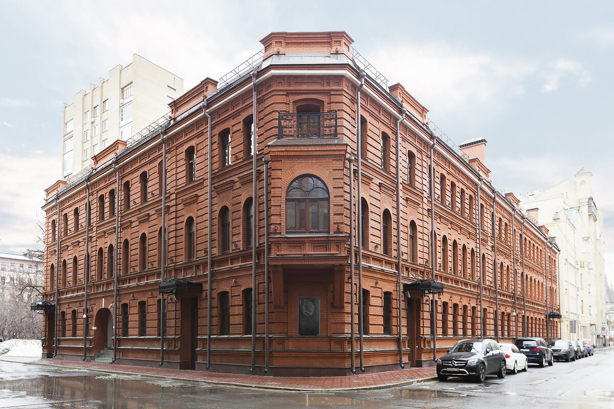 Мемориальная квартира А.И. Сумбатова-Южина.  Большой Палашевский переулок, дом 5