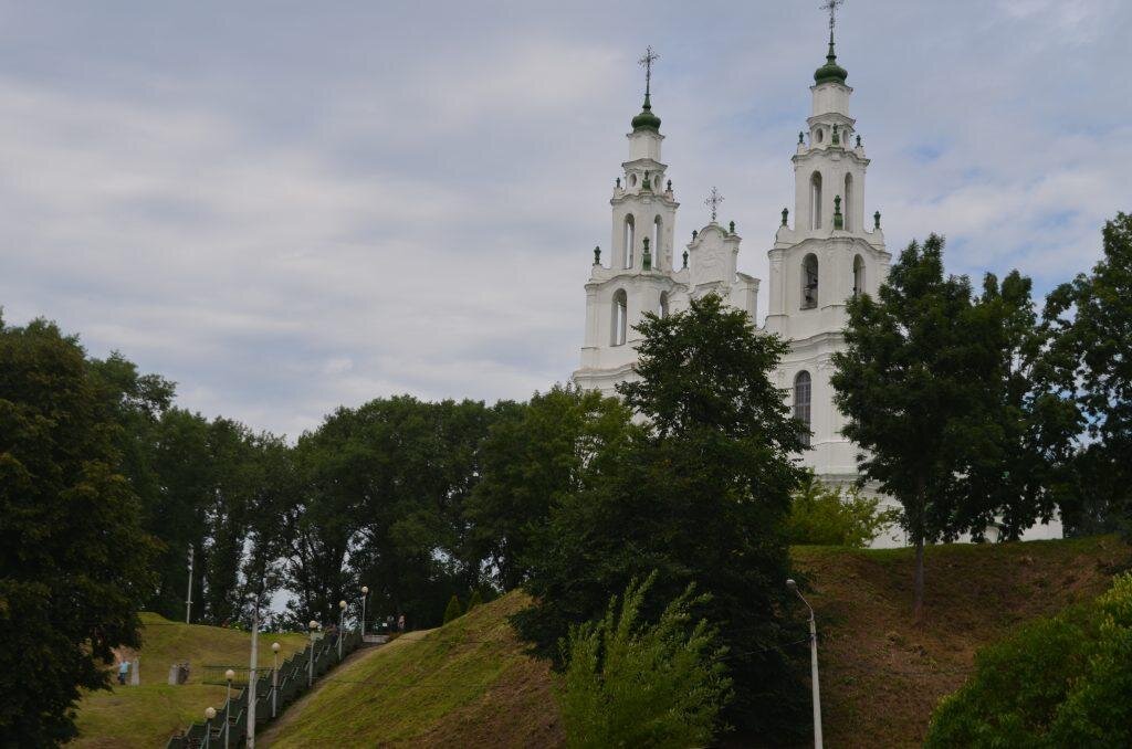 Софийский собор в Полоцке осенью