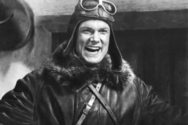 Сергей Столяров в фильме "Аэроград"