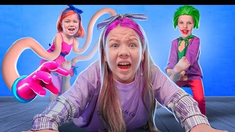 Kindergarten pranks Joker and Mommy long legs! Huggy Wuggy mom in real life!