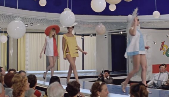 Кадр из фильма «Бриллиантовая рука» (реж.Л.Гайдай, 1968 г.)