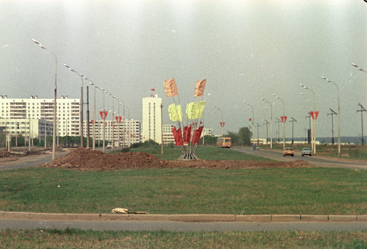 Комсомольский проспект. Середина 1980-х годов.