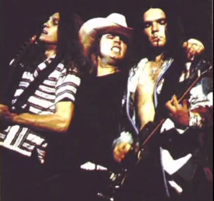 Аллен Коллинз, Ронни Ван Зант и Гари Россингтон. Фото из открытых источников