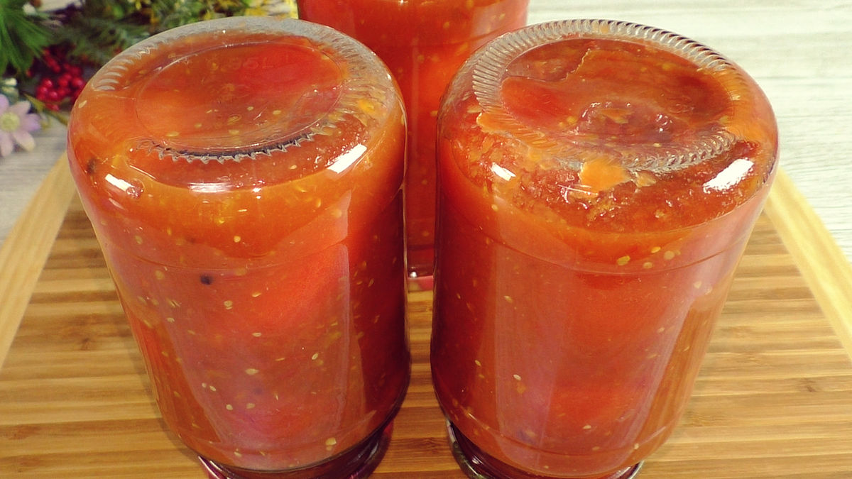1 заготовка - отличная альтернатива покупным томатам в собственном соку.
Рецепт:
Помидоры в банку
Для 1.5 литра томатного пюре (+/-) 1.5 кг помидоров
Соль 1 ст. л.-5
