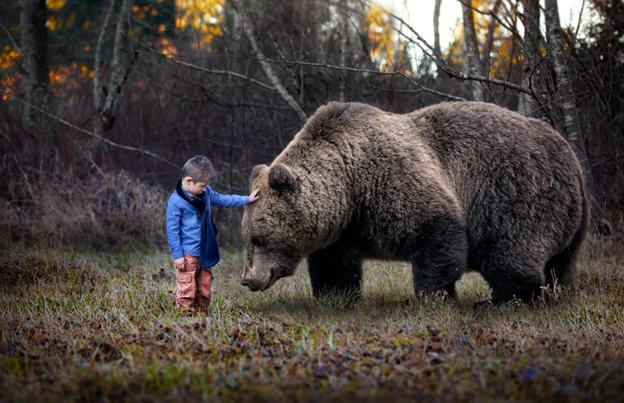 Проснулся. Ну наконец-то, гораздо же ты спать! Мы уже тебя все заждались. Первое, что я увидел в этот замечательный день, были мамины глаза. - Именинник наш, вставай! Скорее, все тебя ждут!-6