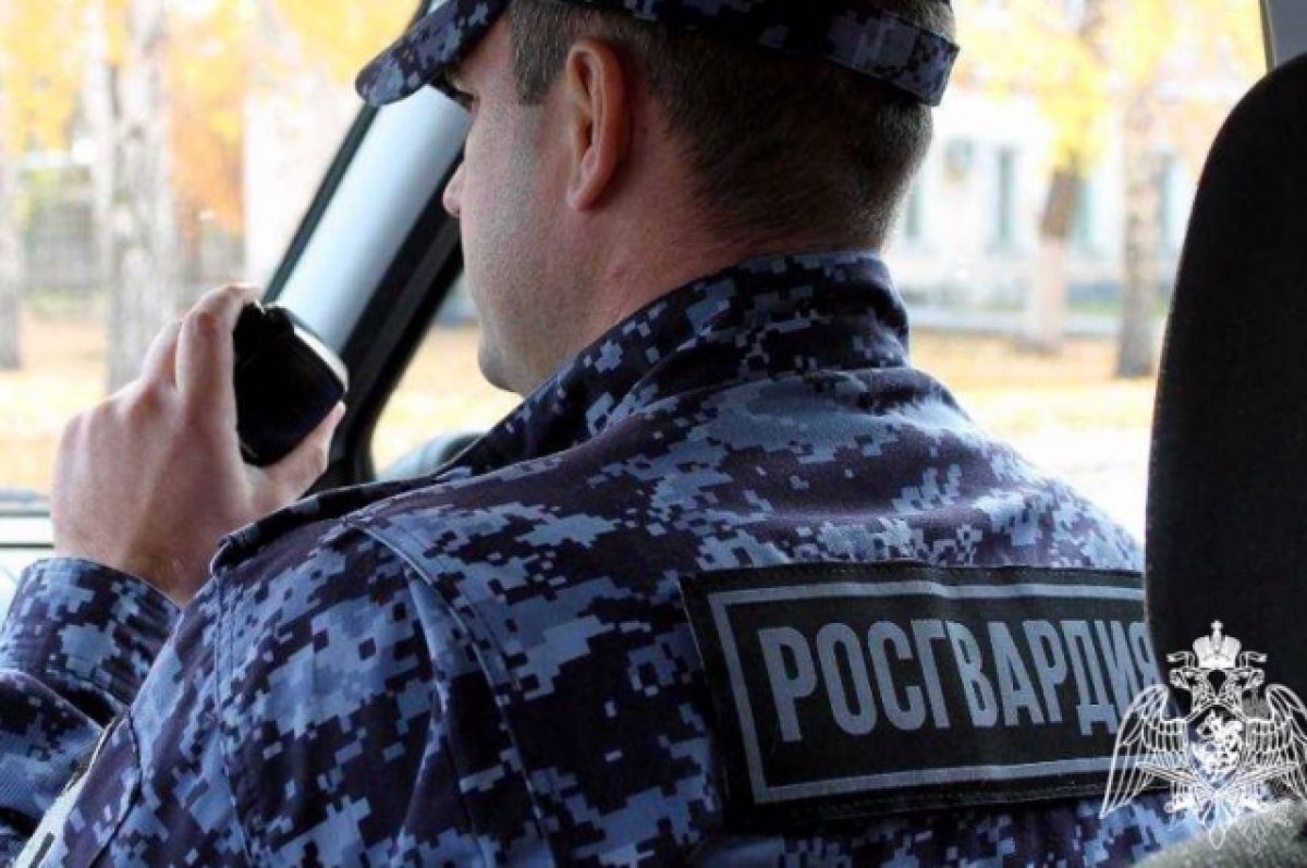    Росгвардейцы помогли слабовидящему пожилому омичу вернуться домой