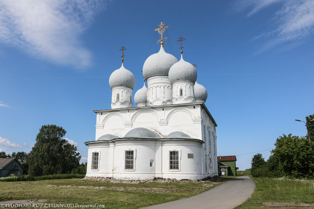 Белозерск древнее здание