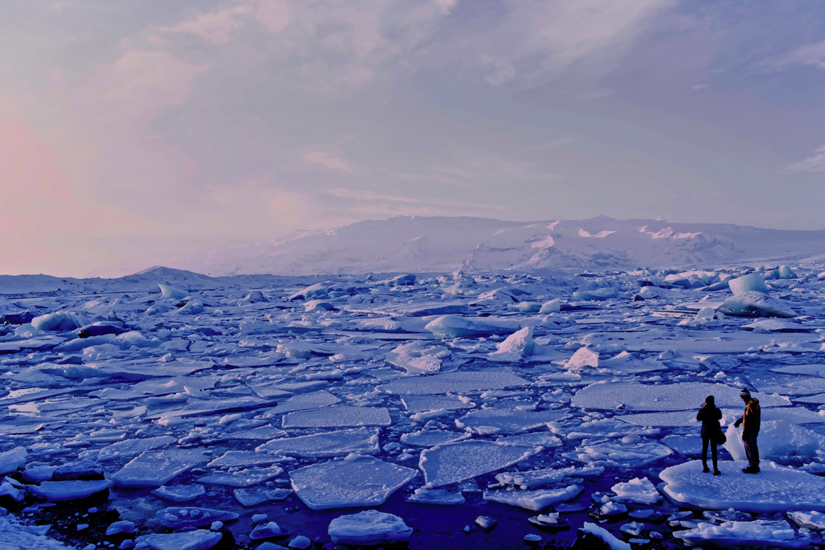 https://unsplash.com/photos/qbtyUQtqJ8k