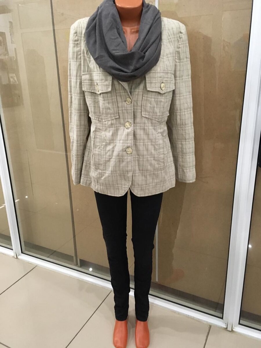 скорее всего не шарф, а палантин