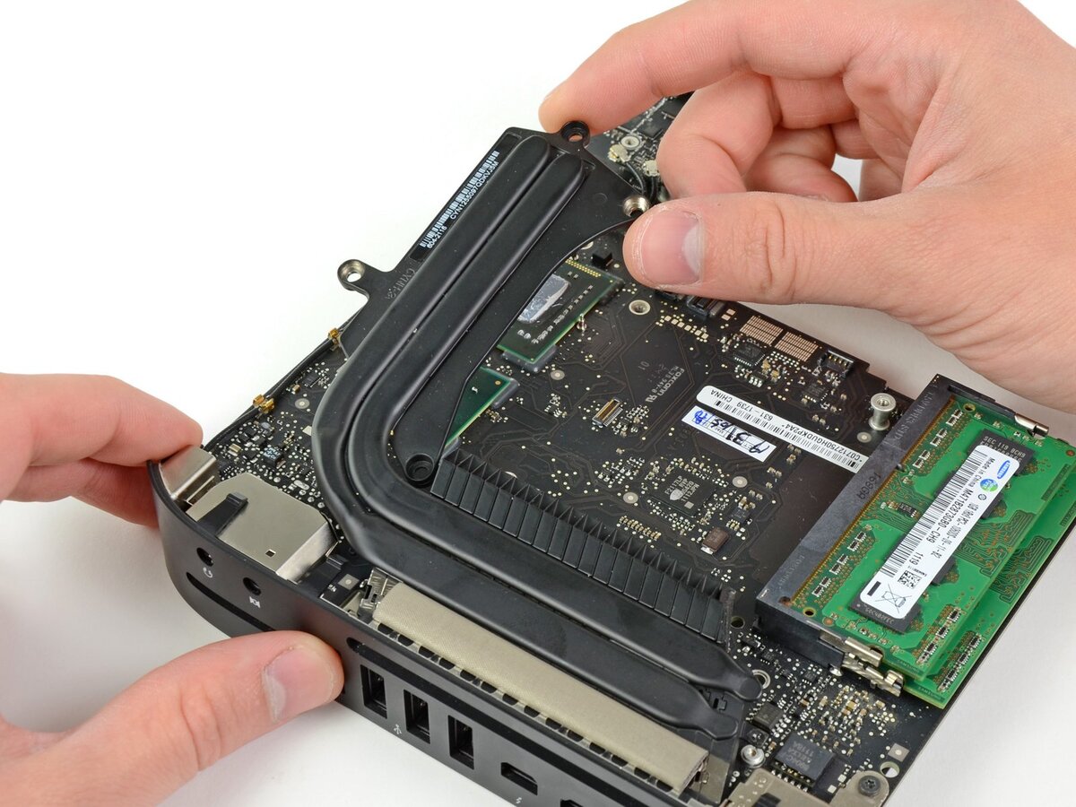 Разобрать Mac mini не просто, но есть подробная инструкция на ifixit.