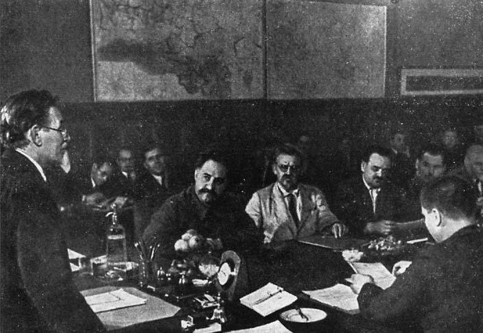 Совет народных комиссаров ленин. Центральный народный комитет. Центральный исполнительный комитет (цик) ссср. Президиум центрального исполнительного комитета ссср. «совет народных комиссаров» («совнарком», «снк»).