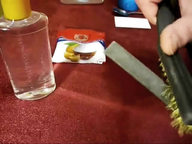 Очистка напильника от ржавчины