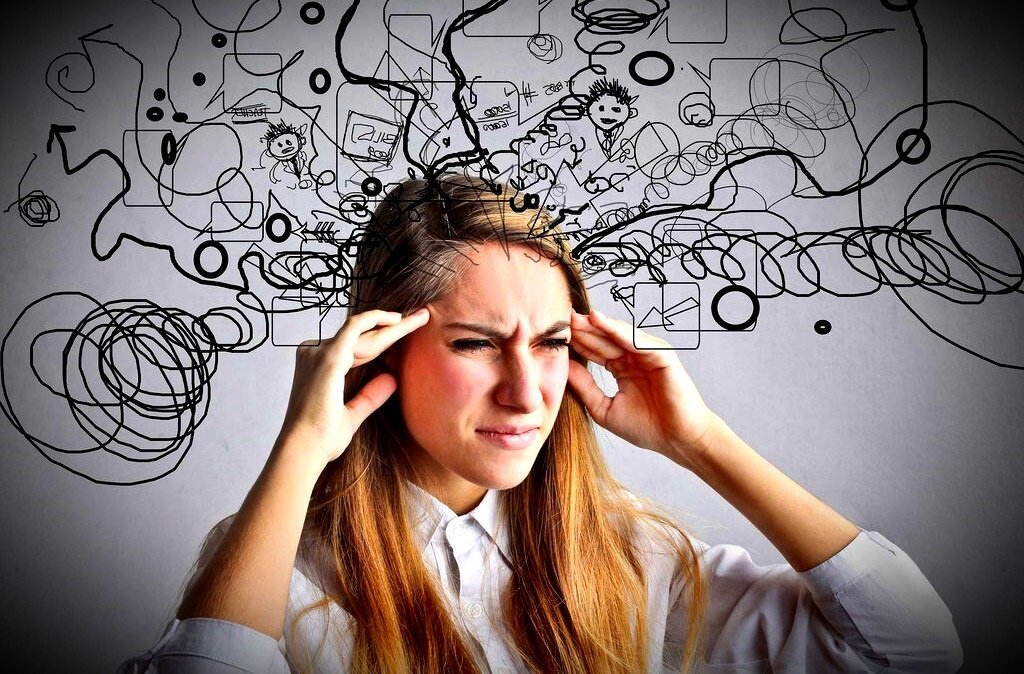 ограниченное мышление. ограниченное мышление человека. ограниченное мышление. человек с узким мышлением. мысли в голове.