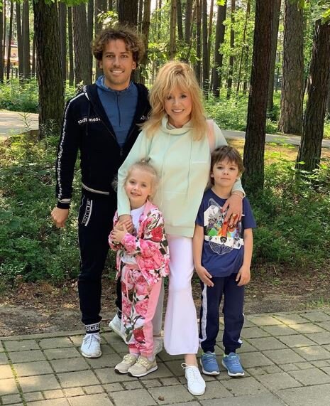 из инстаграма, листайте