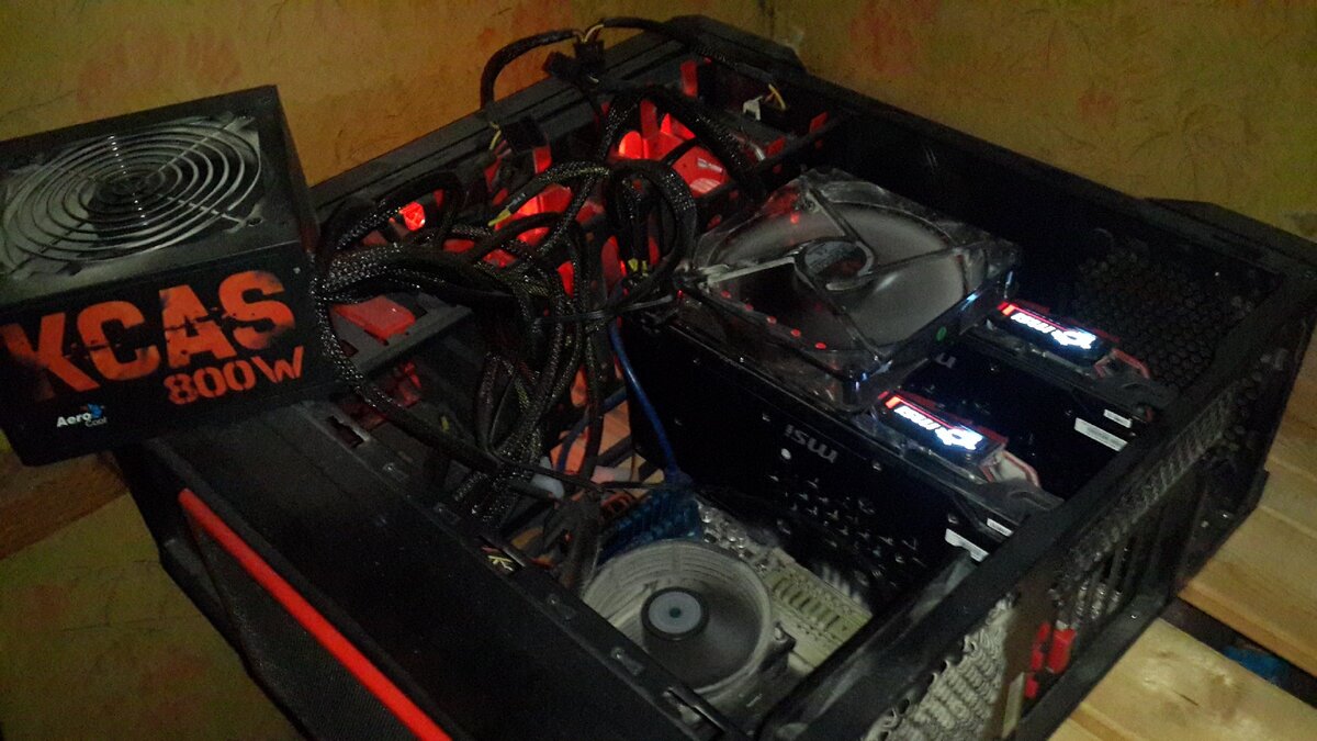 Вот это чудовище копало криптовалюту в моей кладовке