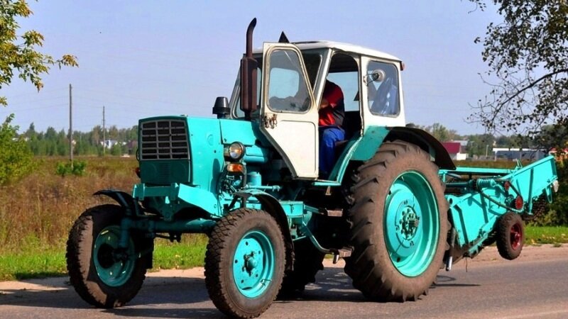 Трактор ЮМЗ-6 с двигателем Д-65