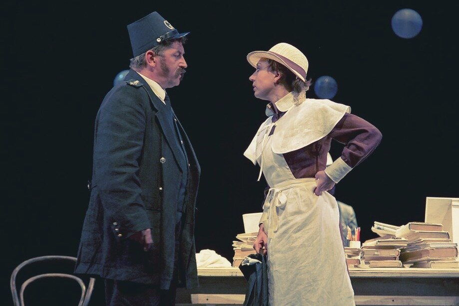 безымянная звезда театр джигарханяна. безымянная звезда театр джигарханяна. актерский состав в театре джигарханяна безымянная звезда. спектакль безымянная звезда театр армена джигарханяна. безымянная звезда спектакль джигарханяна.