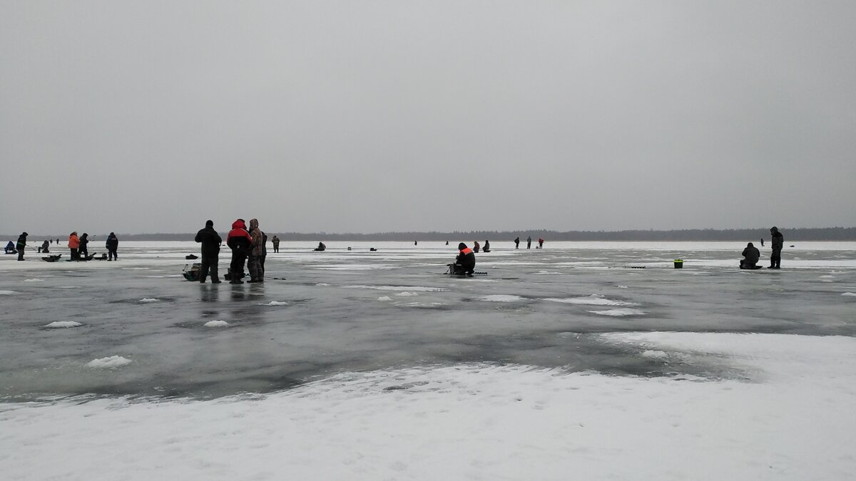 Рыбаки на Ладоге / фото автора