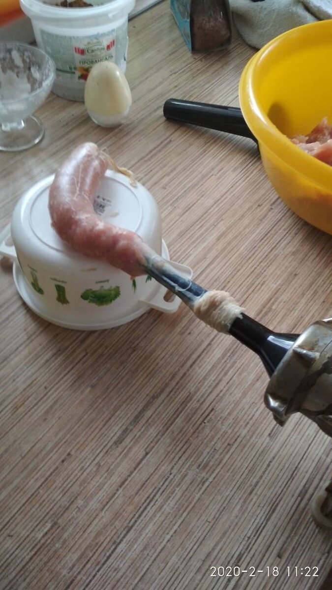 Самое начало, никак не приспособлюсь. И тарелку подставляла и кастрюльку-))