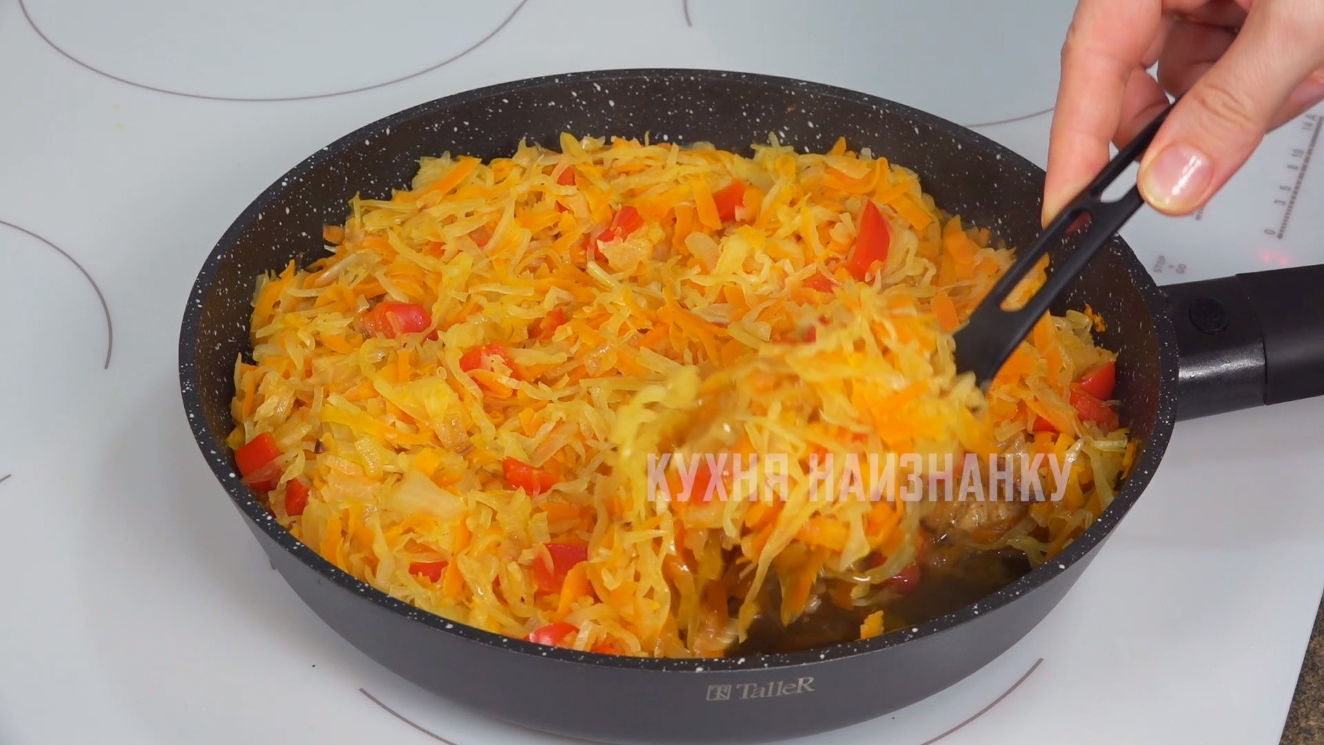 Мясо, тушеное в квашеной капусте