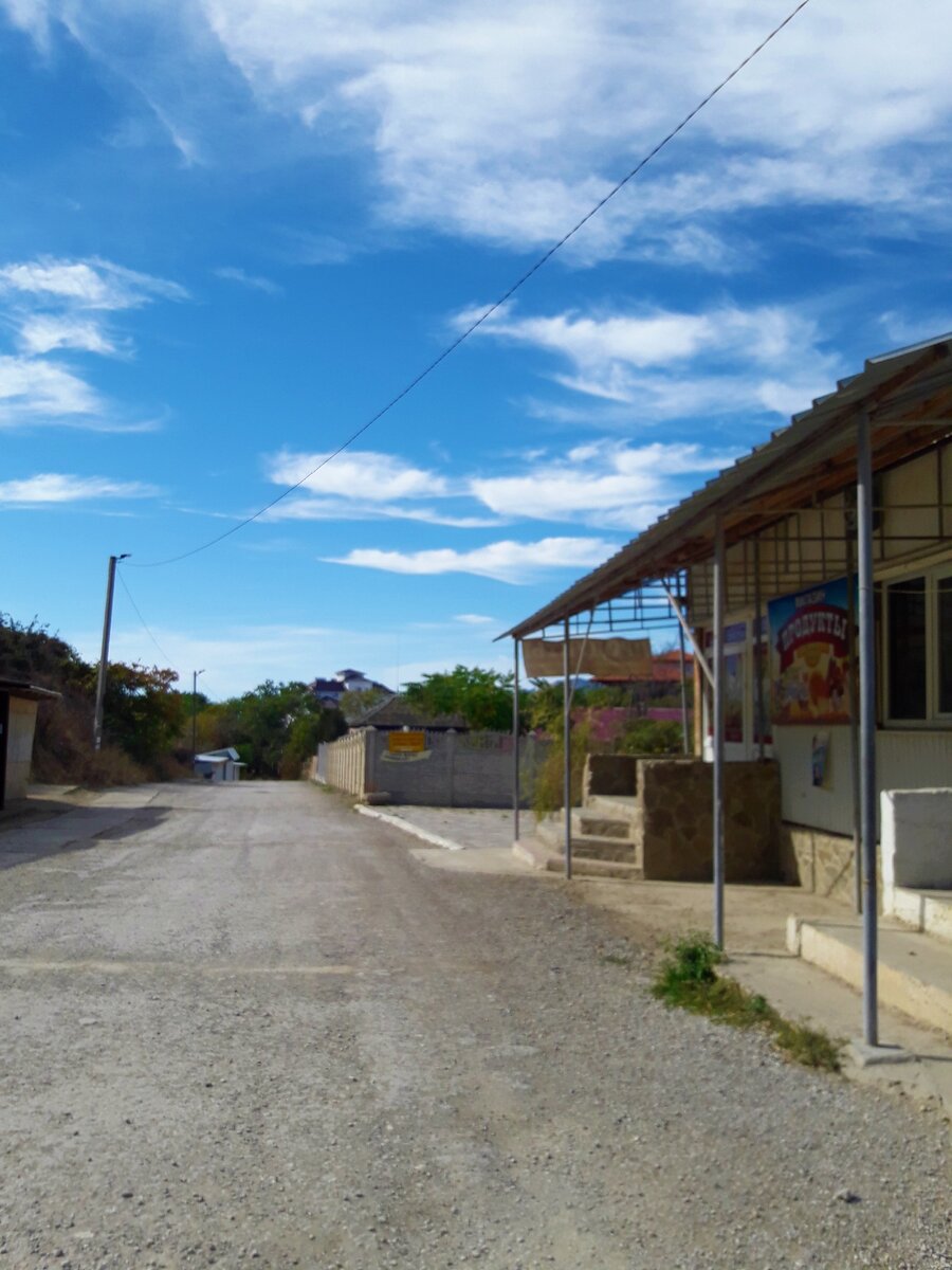 Приехали в город Крыма, а он словно после апокалипсиса: Судак, остались голодные и были ошарашены увиденным,…