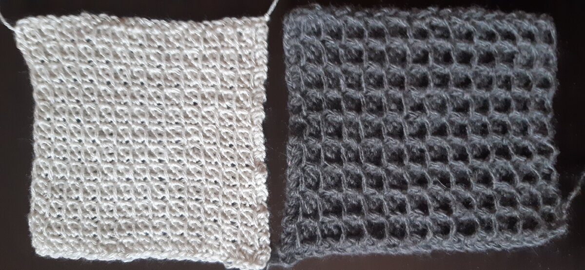 Специально связала из тонкой пряжи и толстой, чтобы посмотреть как будет выглядеть рисунок!