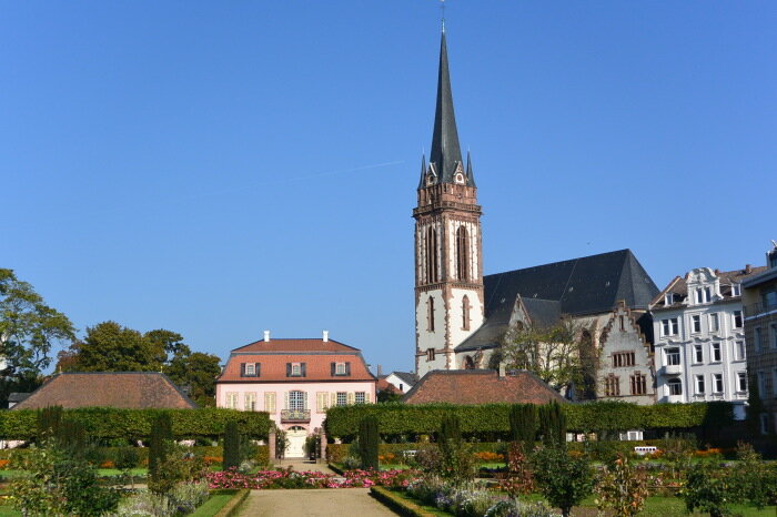 Дармштадт (Германия) – родина великих герцогов Гессенских, связан с Россией давними династическими узами./Фото: lh6.googleusercontent.com

