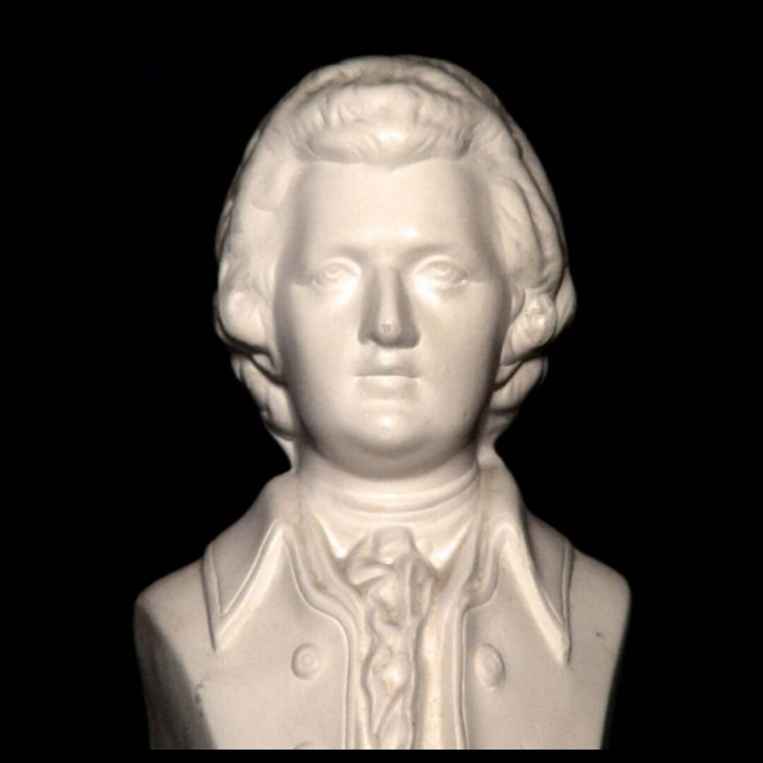 Пример фронтального освещения на гипсовом бюсте