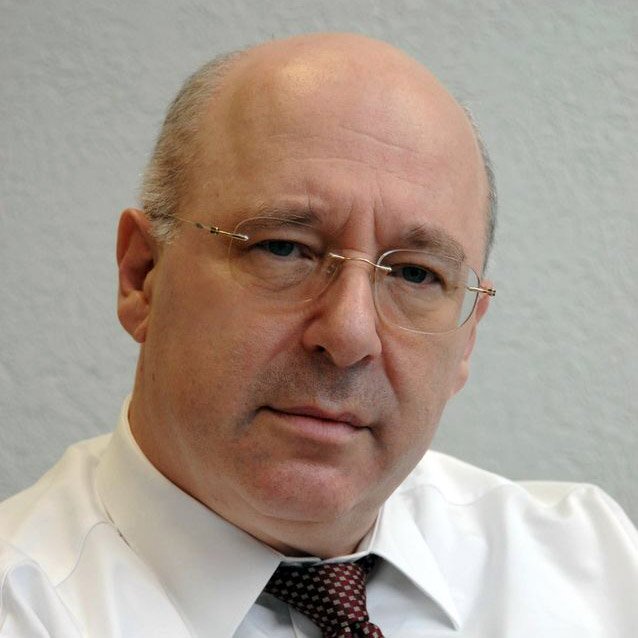 Исаак Беккер, международный финансовый консультант, FCP (Financial Management) Ltd