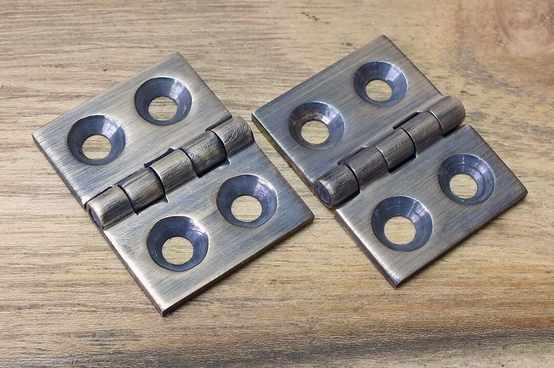 Черненые латунные петли