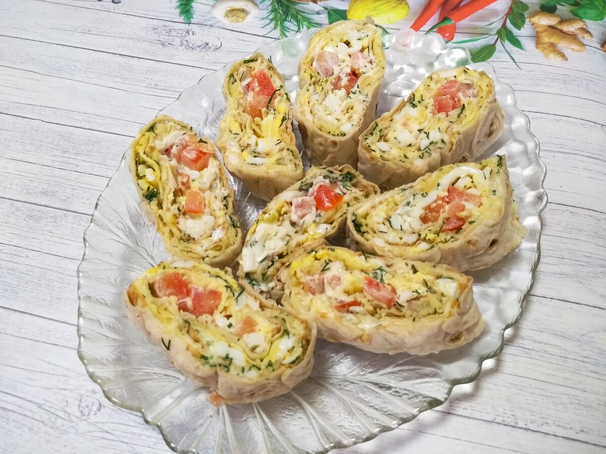 
Всем доброго дня! Сегодня приготовим остренькую закуску в лаваше из самых простых продуктов. Закуска настолько вкусная, что никогда не остаётся на второй день.