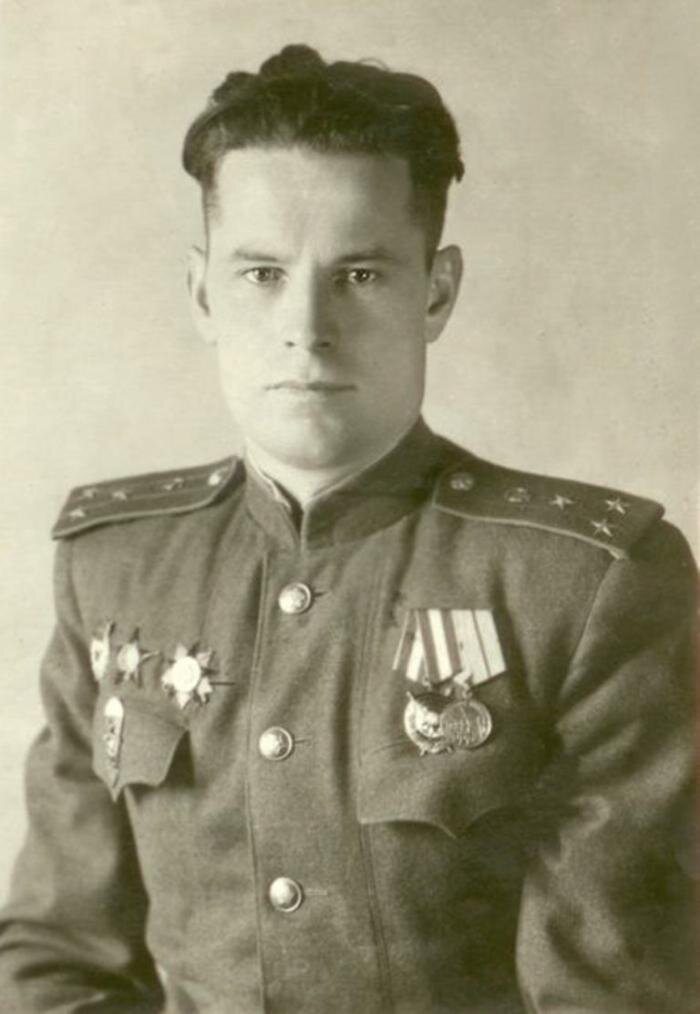 Иван Охлобыстин — отец актера Ивана Охлобыстина — был военным врачом. 