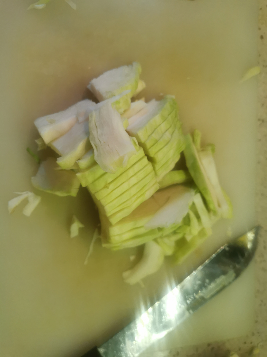 Блики на ноже понравились)