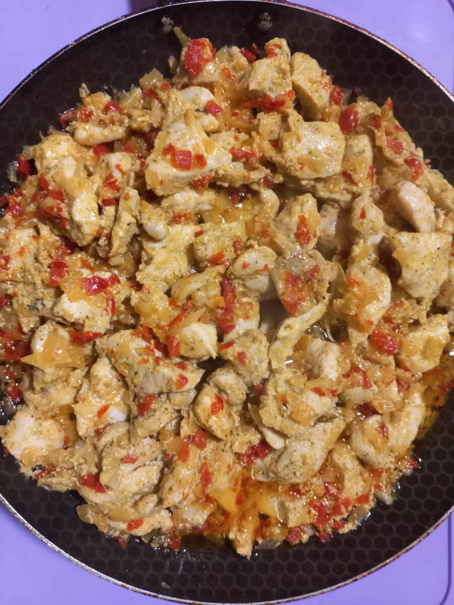 Когда я вижу такое мясо, я не могу устоять, что бы не съесть пару кусочков. А вы так же? Пишите в комментариях 😉