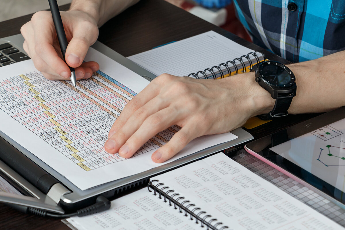 популярные профессии. профессия архитектор описание профессии. работы и что на них сдавать. графический дизайнер профессия. дизайнер интерьера профессия.