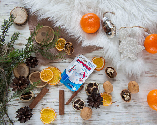 Это средство рекомендовано педиатрами для ухода в зимнее время года за кожей губ с самого рождения. 
