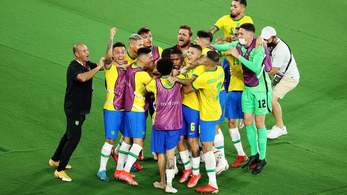 В сборной Бразилии выигравшей Олимпиаду в Токио два зенитовца, Клаудиньо и Малком 