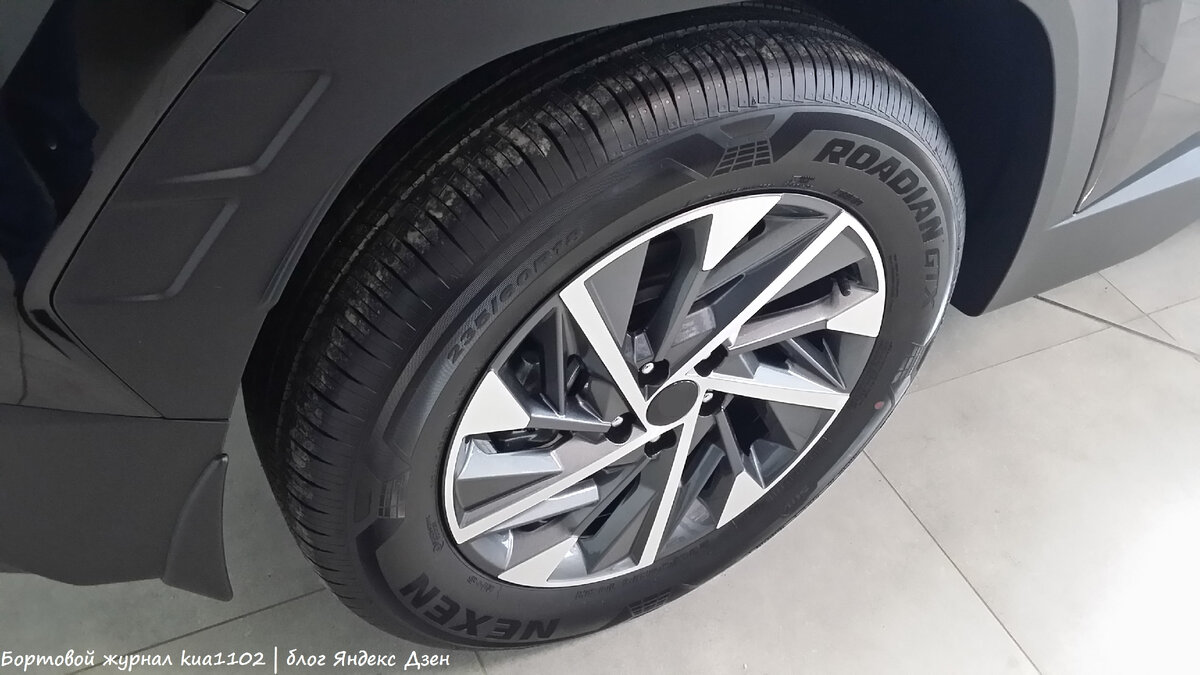 Внешний вид колёсных дисков автомобиля в комплектации Prestige. Автор фотографии kua1102
