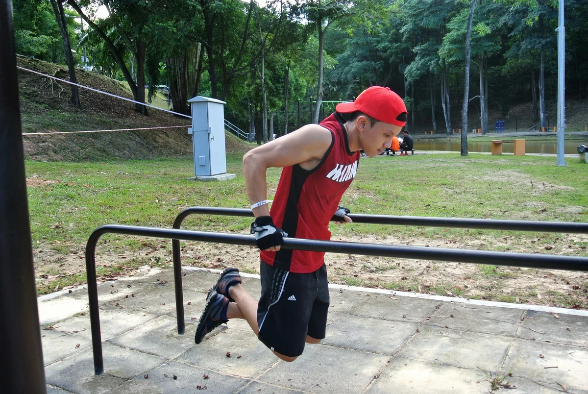 близко к идеалу, но угол в локте не 90%