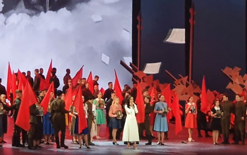 Театрализованный концерт к 9 мая. Театрализованные представления день Победы. Представление концерт. Концерт в Кремле. 15 Февраля в государственном Кремлевском Дворце состоялся концерт.