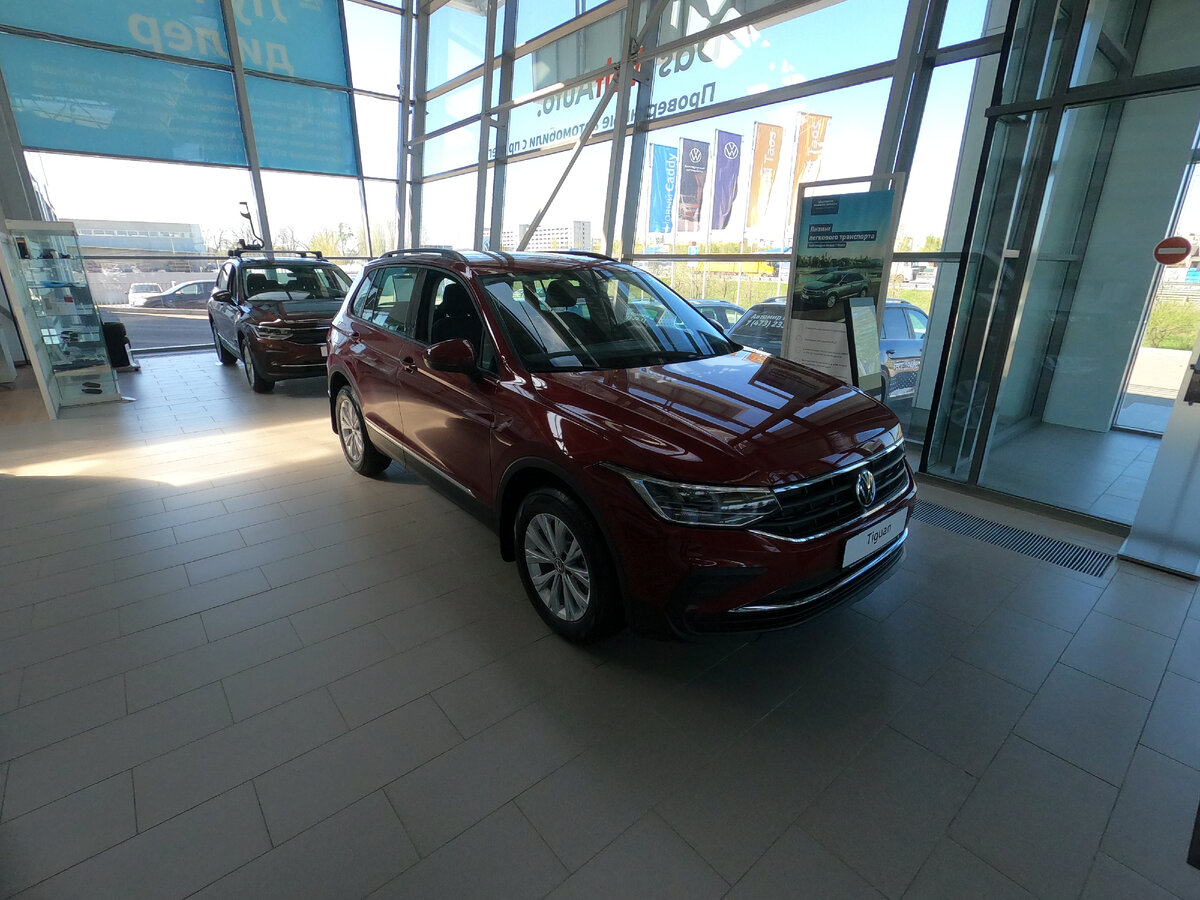 Volkswagen Tiguan 1,4 125л.с. 6МТ 2WD Respect