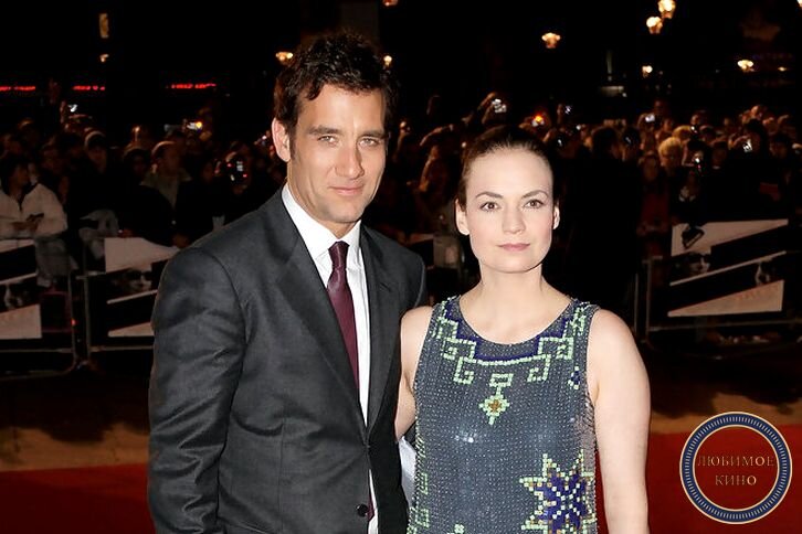 Клайв Оуэн и Сара-Джейн Фентон  https://clck.ru/h3QcQ 