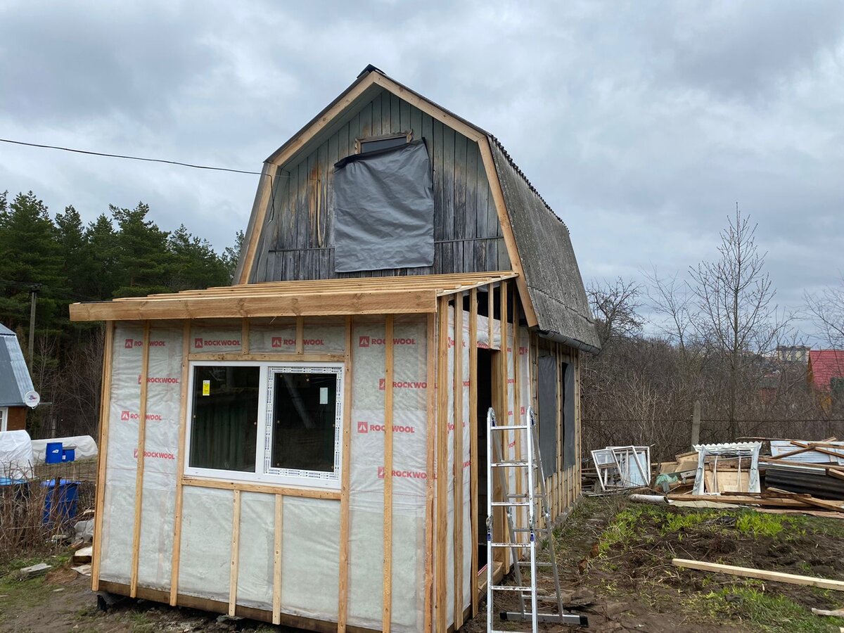 Пристроена новое помещение.