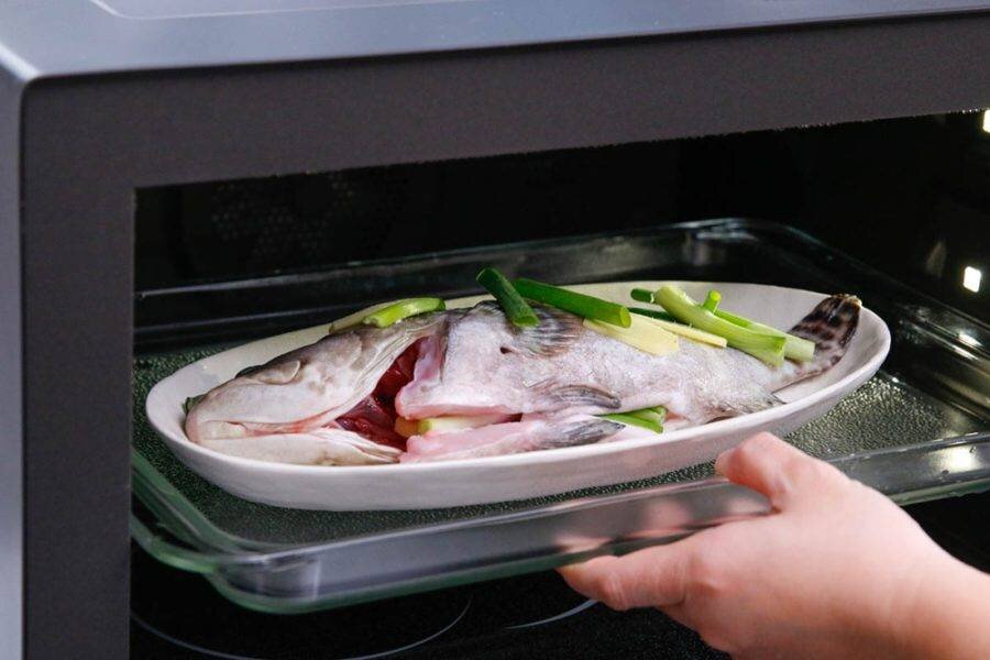 Есть куча отличных рецептов рыбы в микроволновке. Фото из открытых источников. 