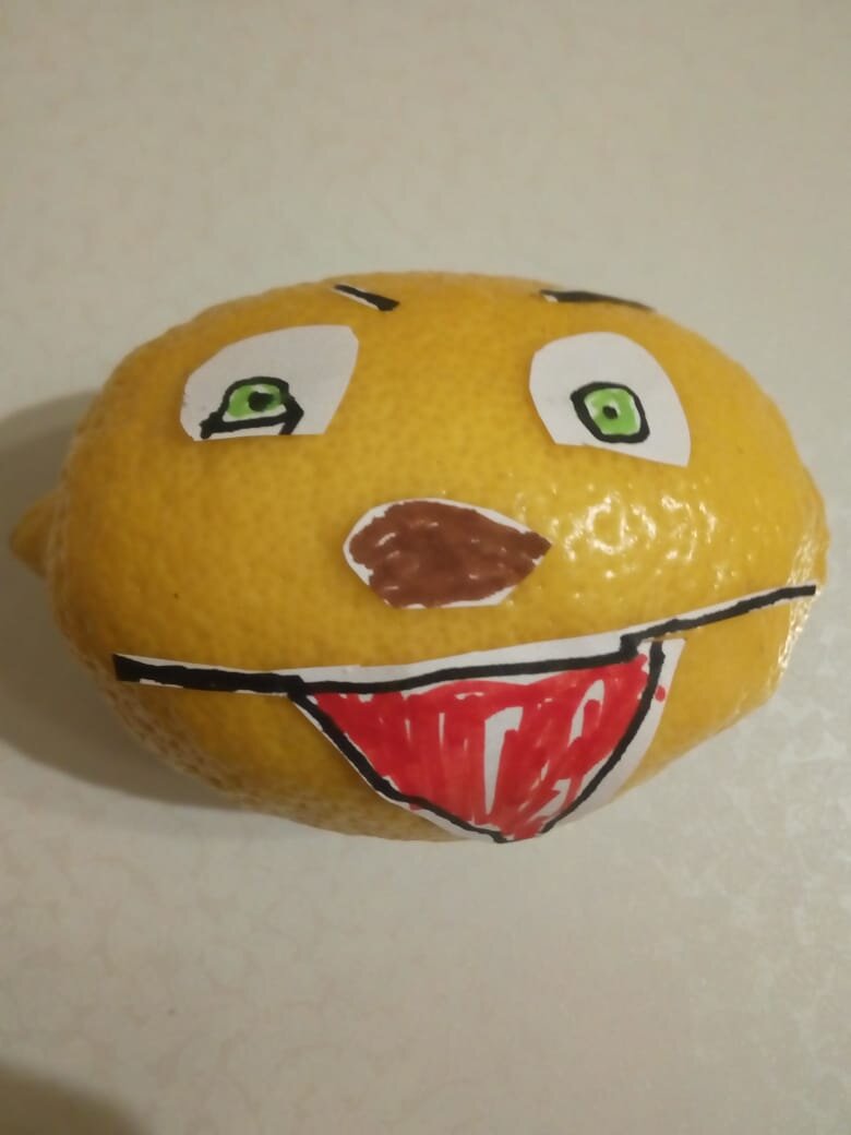 Всем привет! Я Империя Лимончиков🇷🇺🍋💪. Я пришёл с ютуба. Здесь ты можешь увидеть ролики про игрушки, приколы про игрушки и тд. Меня зовут Артём. Я живу в России, и я очень обожаю Россию🇷🇺! Мой канал канал создали мы с папой и мамой! Ты можешь увидеть здесь и много постов и тд. Пока!