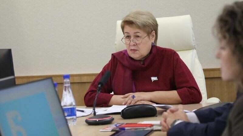     Во втором чтении был принят федеральный бюджет на 2023 - 2025 годы с поправками «Единой России». В нем предусмотрено повышение расходов на поддержку соцсферы на триллион рублей. В первую очередь будет увеличено количество средств, выделяемых на поддержку семей с детьми.